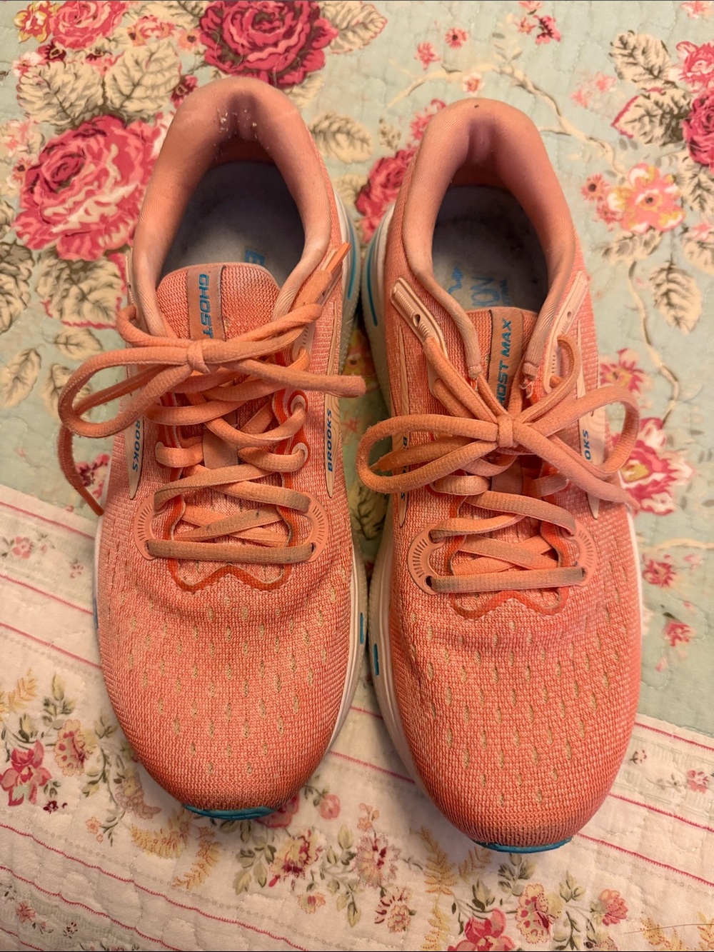 Brooks Coral Peach Women's Athletic Running Shoes